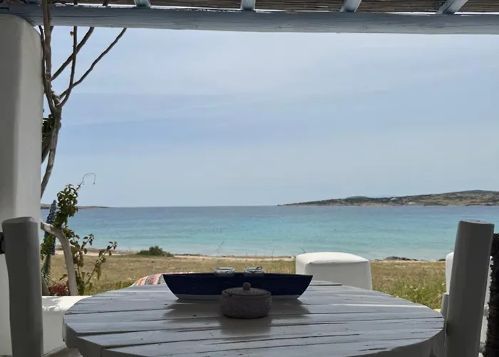 Palio Karnagio Παλιό Καρνάγιο