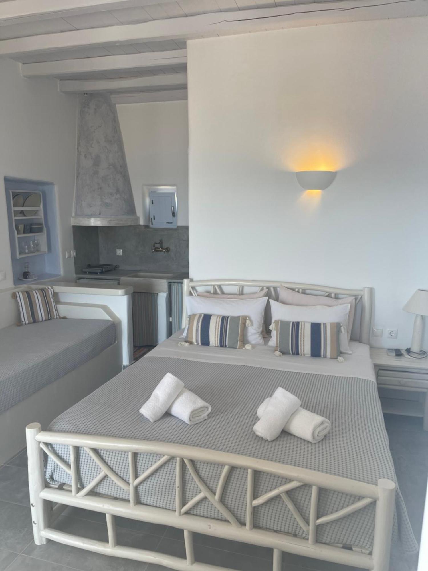 Palio Karnagio παλιό καρνάγιο Apartment